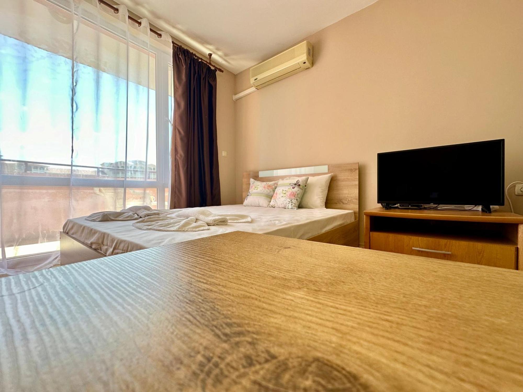 Privilege Fort Beach - Menada Apartments Елените Экстерьер фото