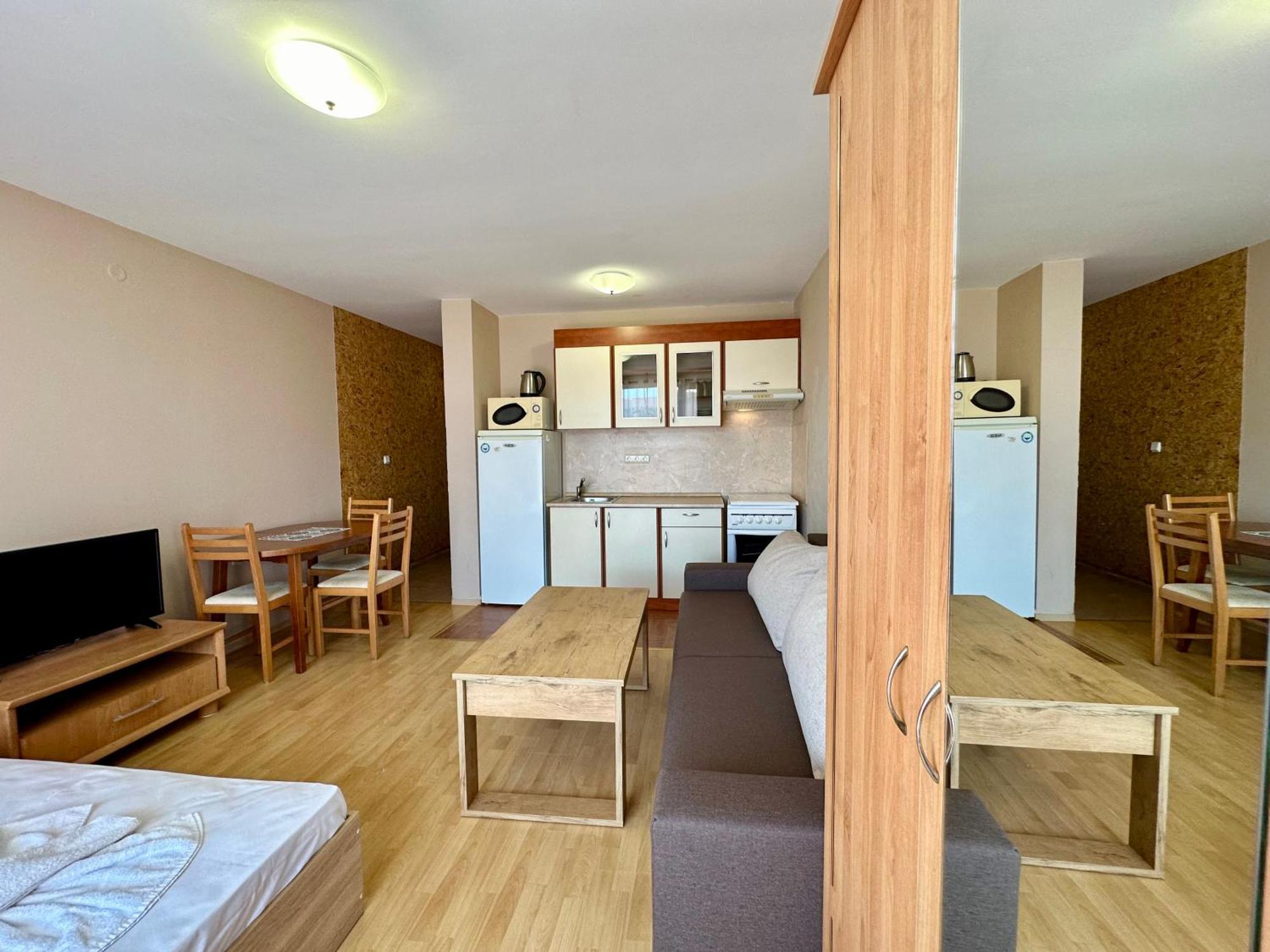 Privilege Fort Beach - Menada Apartments Елените Экстерьер фото