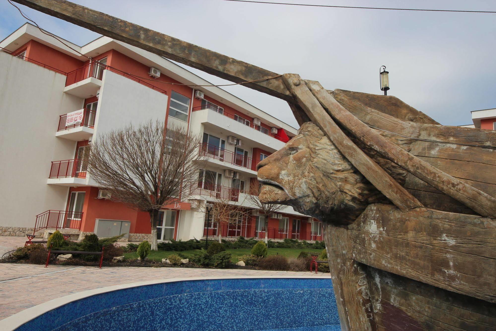 Privilege Fort Beach - Menada Apartments Елените Экстерьер фото