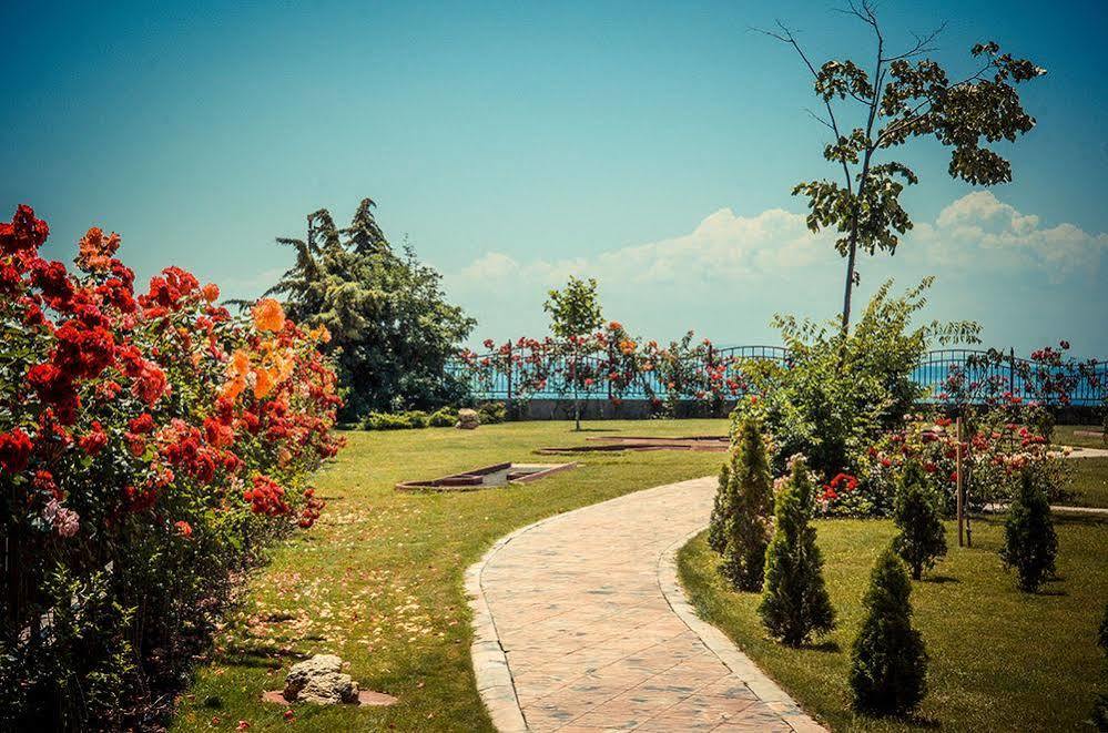 Privilege Fort Beach - Menada Apartments Елените Экстерьер фото